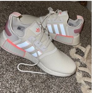 Adidas Women’s NMD R1 Originals (style GW5679)